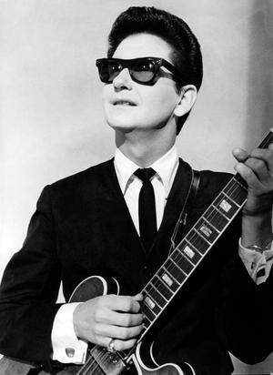 Ellis Paul Honors Roy Orbison in 75th Birthday Tribute